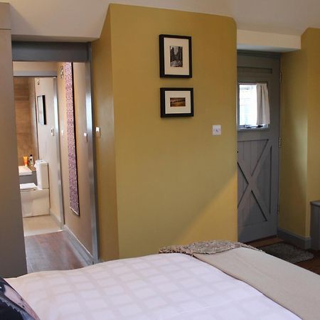 Hayeswood Lodge Luxury Accommodation Stanley  Phòng bức ảnh